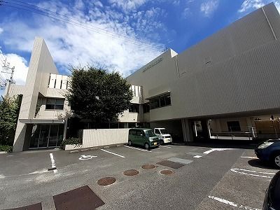 病院　綾田内科消化器科さん（病院）まで700m