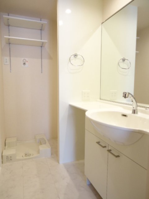 洗面設備　同物件別号室の写真です。