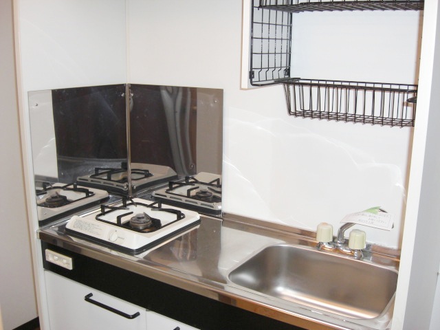 キッチン　同物件別号室
