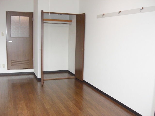 収納　同物件別号室