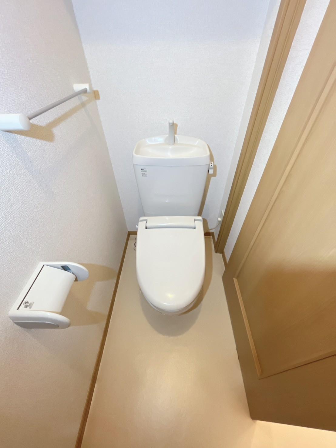 トイレ　トイレ