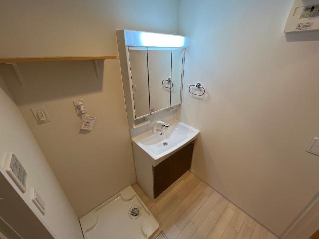 洗面設備　洗髪洗面化粧台