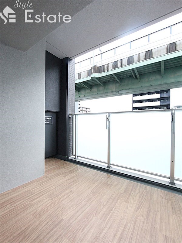 バルコニー　バルコニー