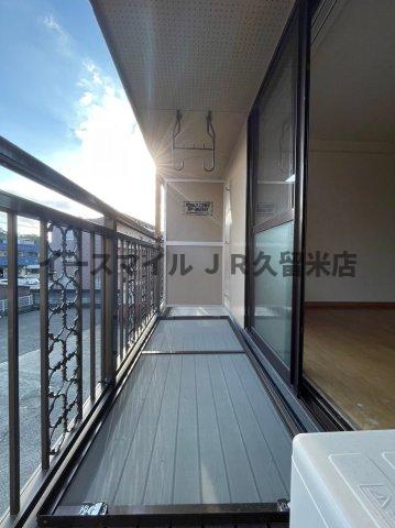 バルコニー　陽当たり良好なバルコニーです