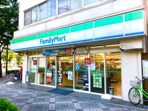 コンビニ　ファミリーマート 大東町二丁目店（コンビニ）まで216m