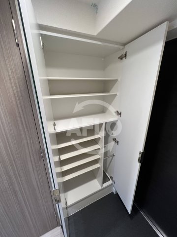 収納　プレサンス南堀江ザ・センス　玄関収納