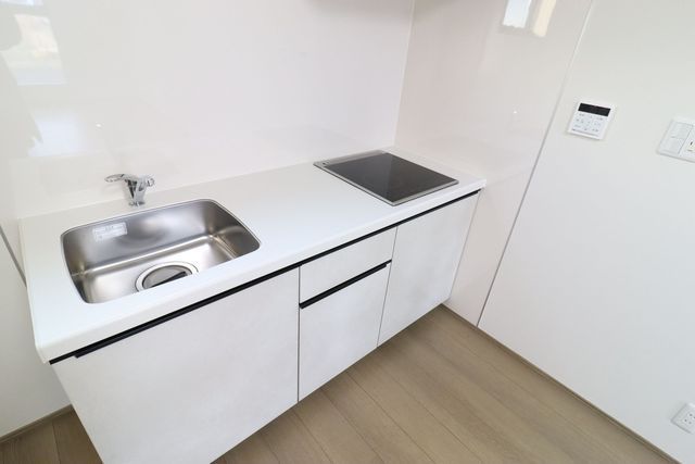 キッチン　ＩＨ２口備え付け