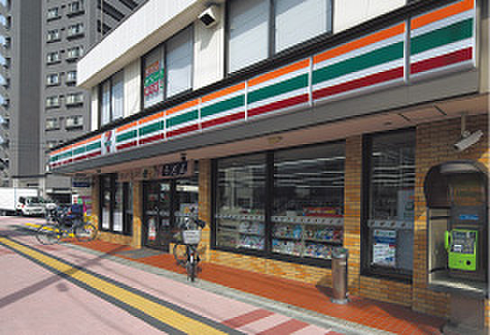 コンビニ　セブンイレブン 広島中広3丁目店（コンビニ）まで736m