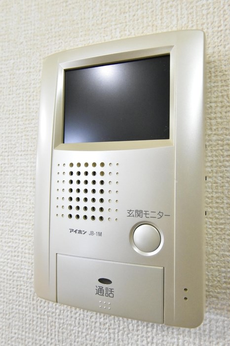 セキュリティ　※別室参考写真※TVモニタ付きインターフォンで来訪者の確認も