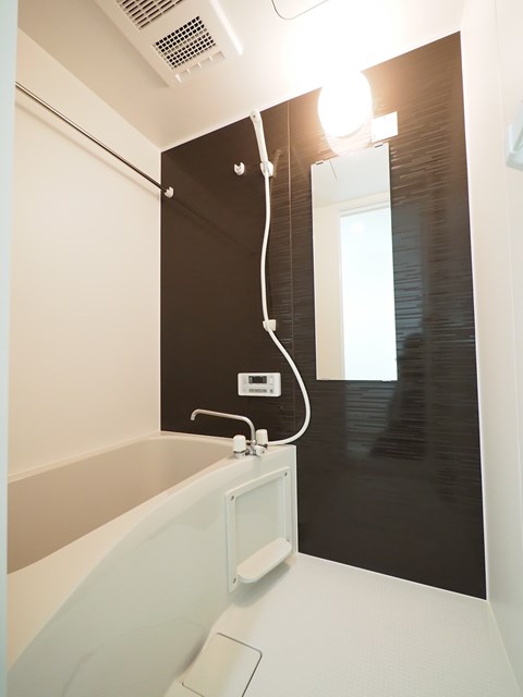 バス・シャワールーム　浴室乾燥機・追焚き付のバスルーム