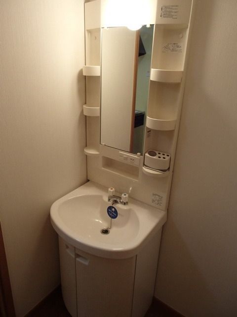 洗面設備　独立洗面台完備