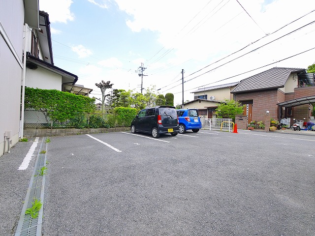 駐車場　駐車スペースもあります