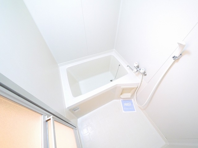 バス・シャワールーム　落ち着いた空間のお風呂です