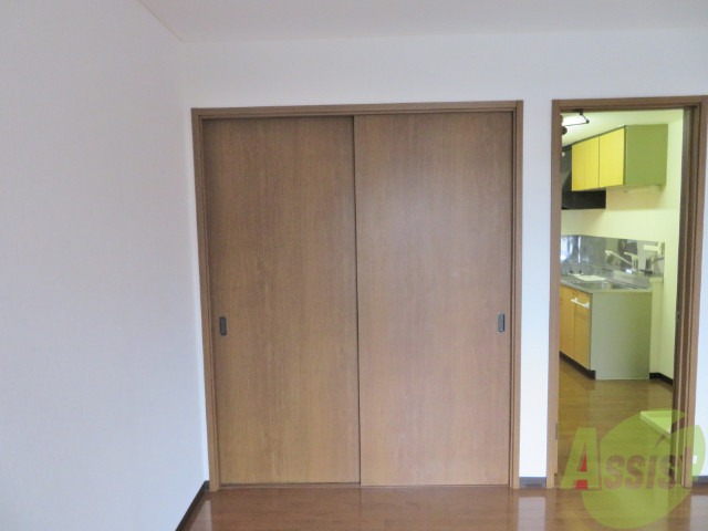 収納　収納はこちらのクローゼットになりますね。