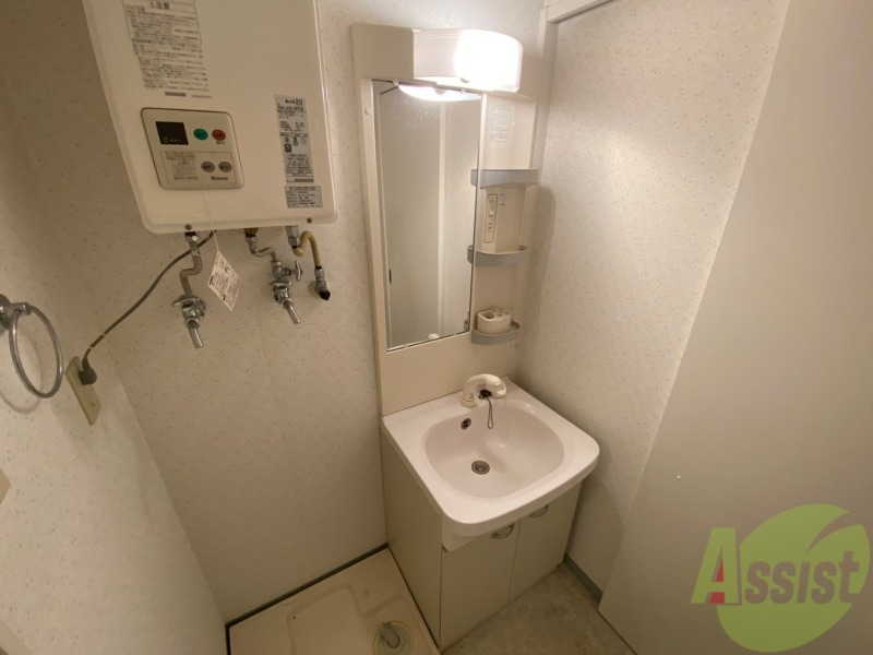 洗面設備　こちらに洗面台があります。朝の洗顔はこちらで。