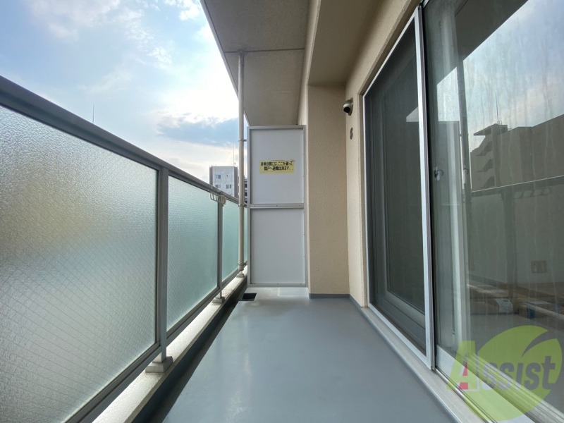 バルコニー　バルコニーです。洗濯物を干したり一息ついたりできますね！