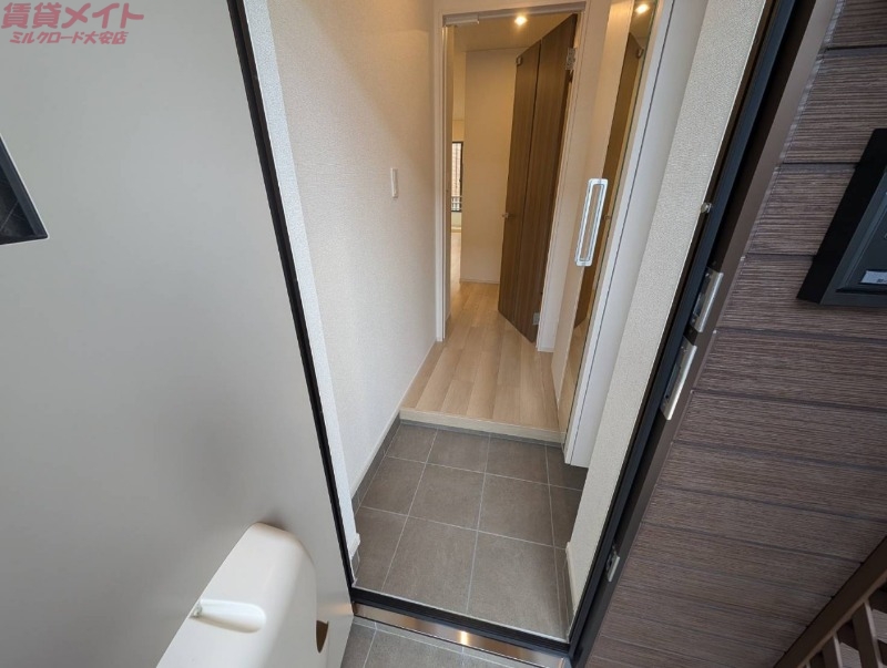 玄関　同型参考写真