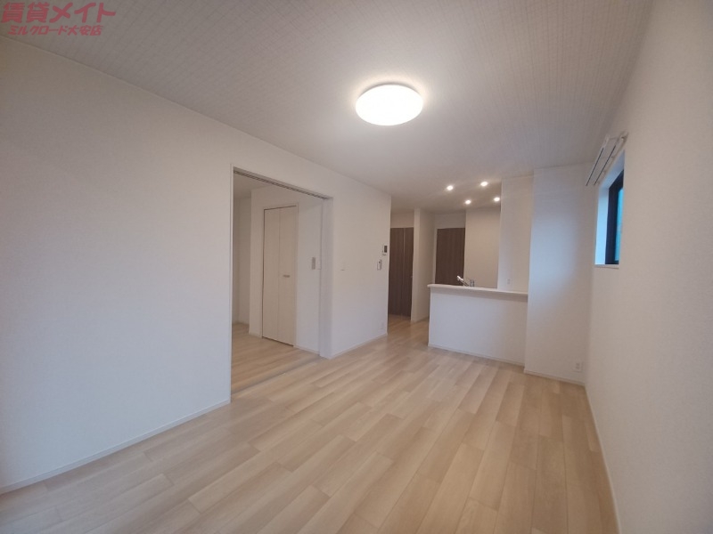 居室・リビング　同型反転タイプ画像