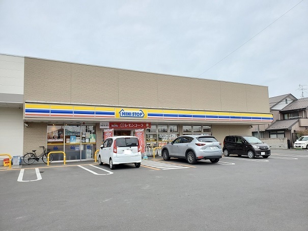 コンビニ　ミニストップ船岡中央店（コンビニ）まで450m