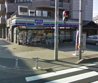コンビニ　スリーエフ川口2丁目店（コンビニ）まで260m