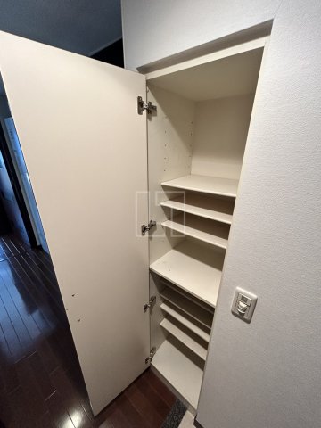 収納　エイペックス京町堀II　下駄箱