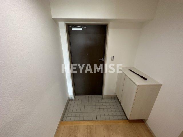 玄関　※室内画像は別号室のもの。