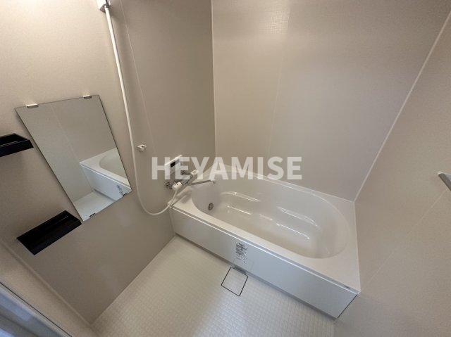 バス・シャワールーム　※室内画像は別号室のもの。