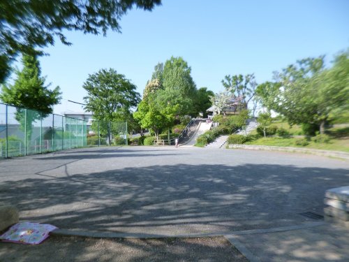 公園　城土公園（公園）まで425m