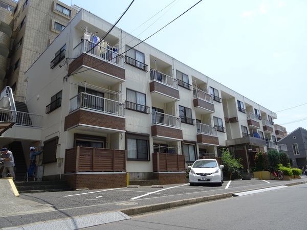 建物外観　陽当たり良好です！