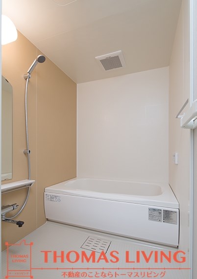 バス・シャワールーム　追い焚きもある大きなお風呂です。