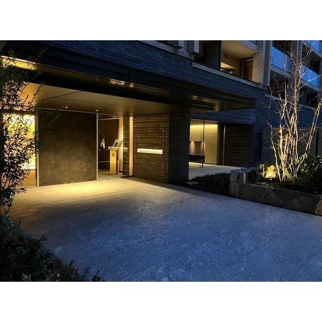 エントランス　建物の内部です