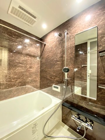 バス・シャワールーム　お風呂で日々の疲れを落としましょう