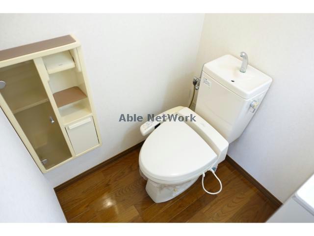 トイレ　ウォシュレット付き