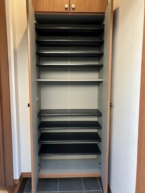 収納　シューズボックス?