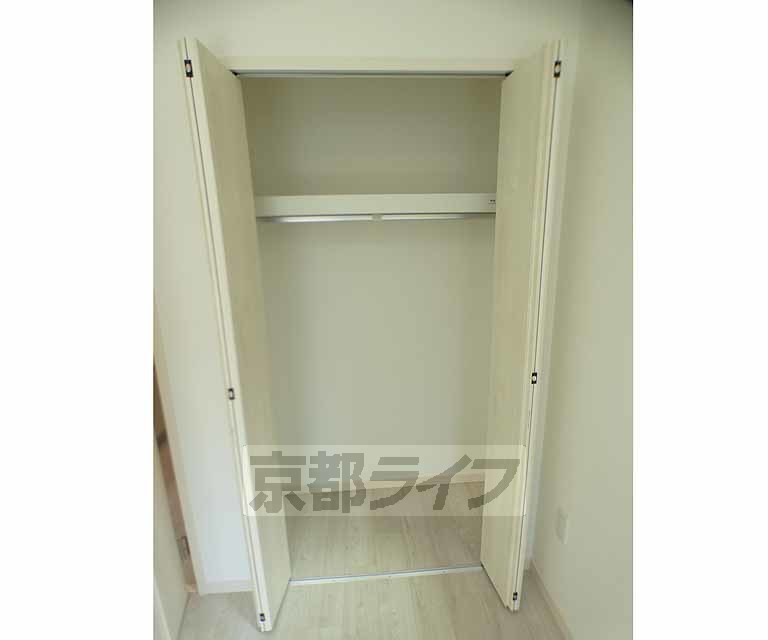 収納　新築物件でとてもきれいな部屋です。