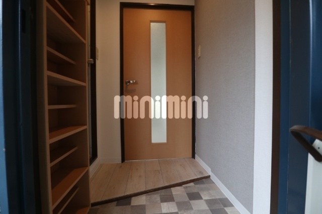 玄関　ドアチェーンついてます