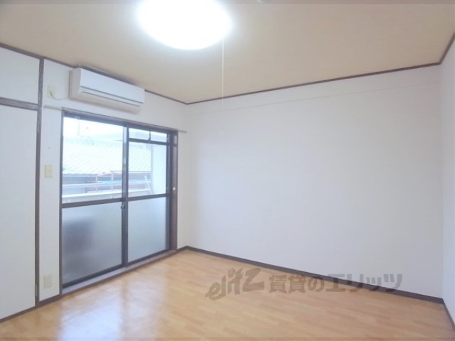 居室・リビング　キレイな室内です。