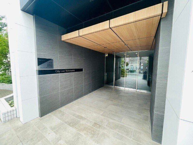 エントランス　オートロック付き