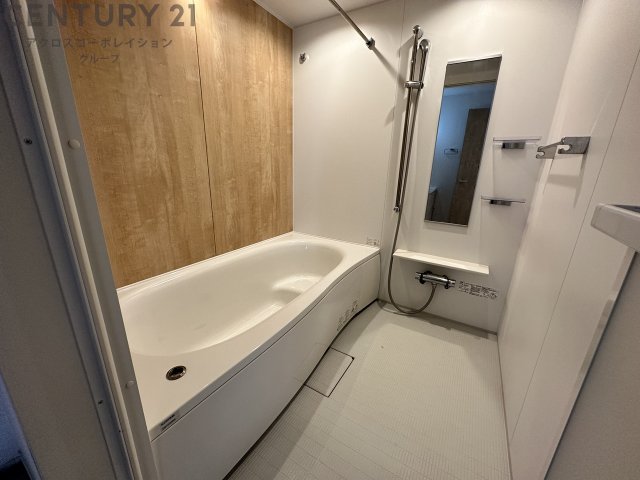 バス・シャワールーム　便利な浴室乾燥、追い炊き機能付き☆