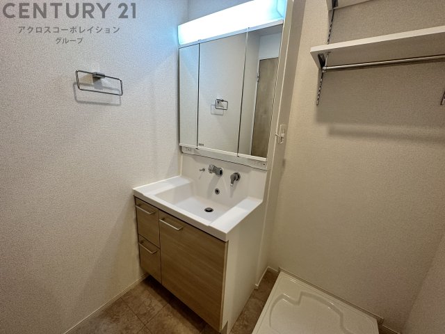 洗面設備　洗面所内に洗濯機置場あり♪