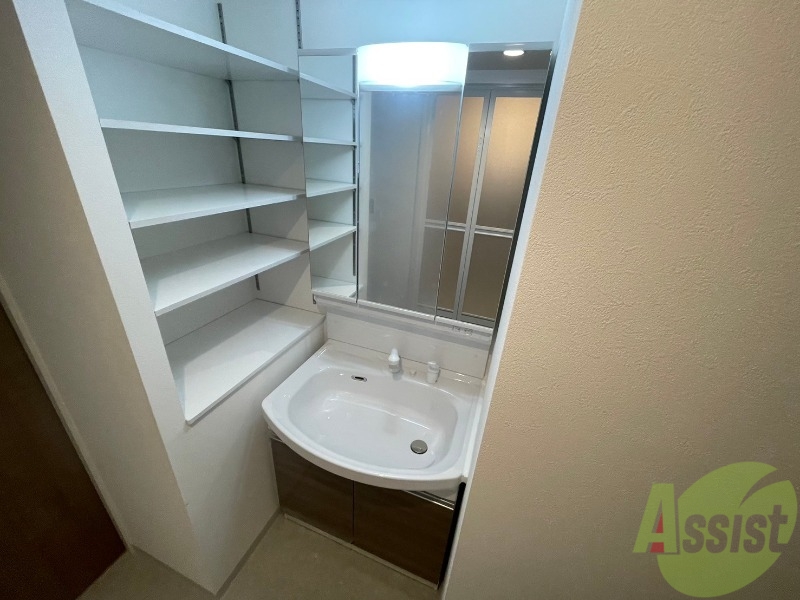 洗面設備　シャンプードレッサーで身支度もラクラクです！