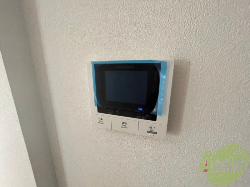 セキュリティ　モニタ付インターホンです。セキュリティ面も安心ですね！