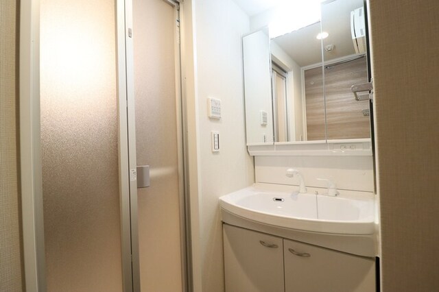 洗面設備　洗髪洗面化粧台