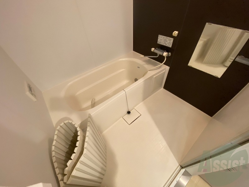 バス・シャワールーム　お風呂です。ゆっくりお風呂につかるのも体に良いですね～