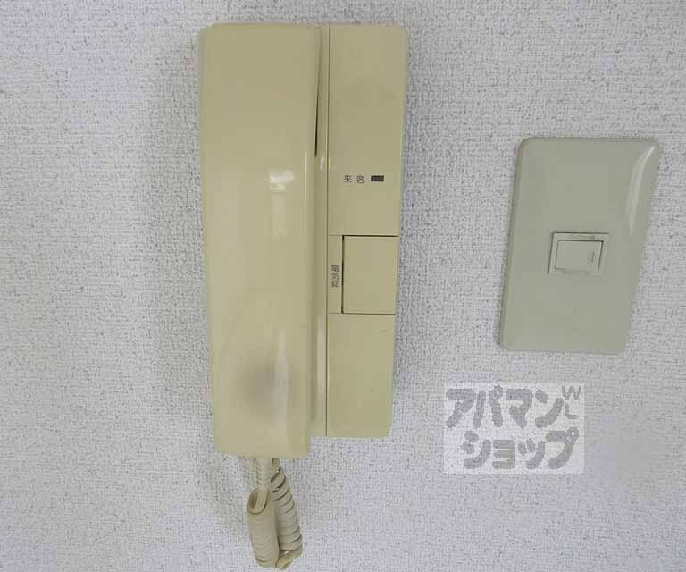 セキュリティ　電話型インターホンです