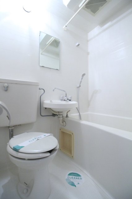 バス・シャワールーム　日々の疲れを癒すお風呂付です