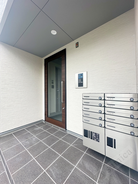 ロビー　不在時の受取が楽々＾＾宅配ボックスも完備！