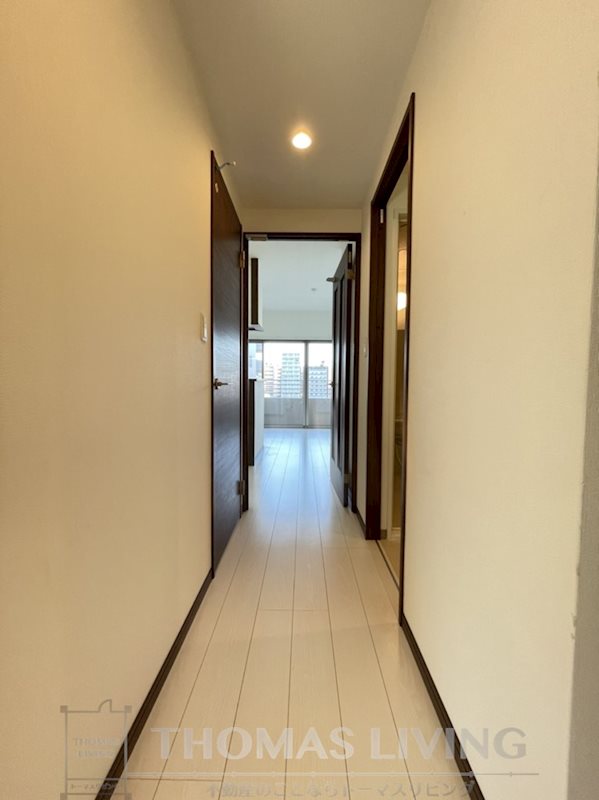 玄関　※別号室の参考写真になります。