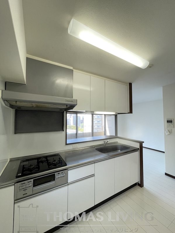 キッチン　※別号室の参考写真になります。