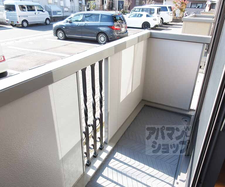 バルコニー　日当り良好なバルコニです。